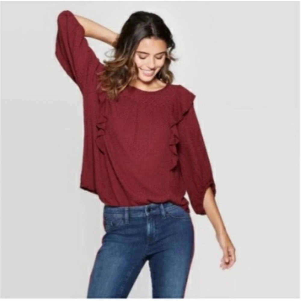 Universal Thread Burgundy Ruffle Textured Jacquard Blouse Top Small Maroon Red